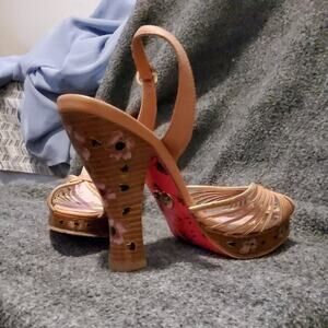 Betsey Johnson wood floral Platform Soft pink PIN UP 40s Heels Sandal EUC 7